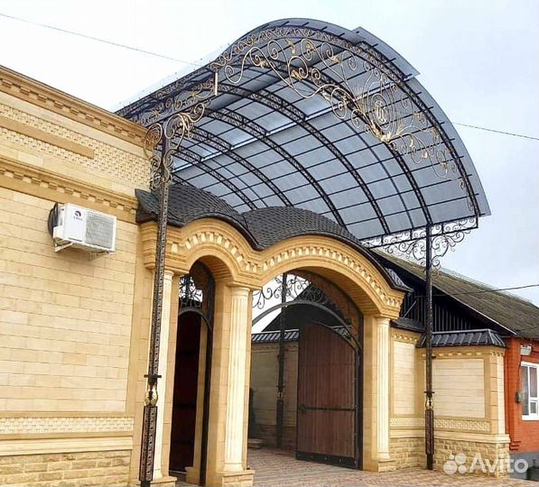 Навес из поликарбоната