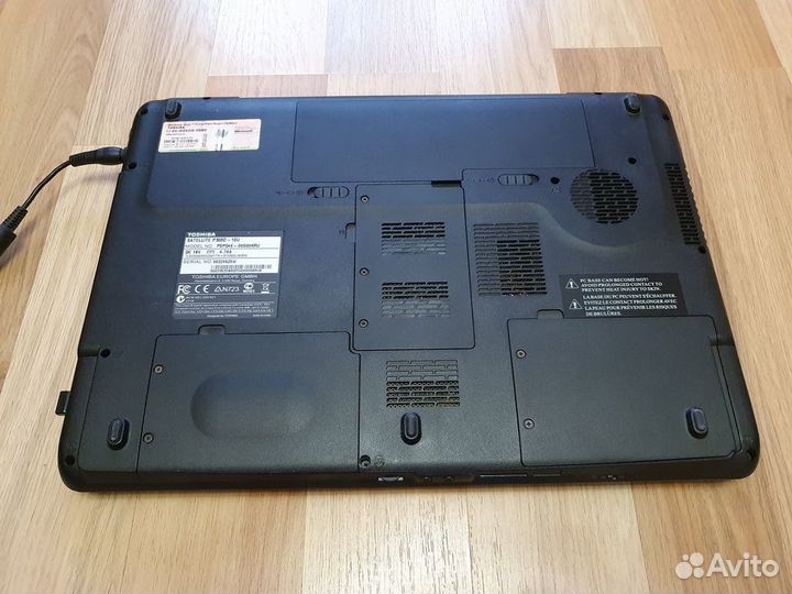 Ноутбук Toshiba satellite P300D-10U