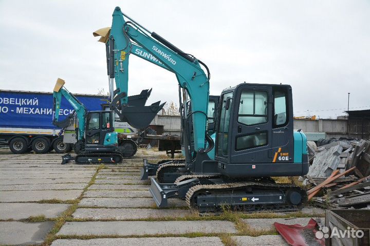 Мини-экскаватор Sunward SWE 60E, 2023