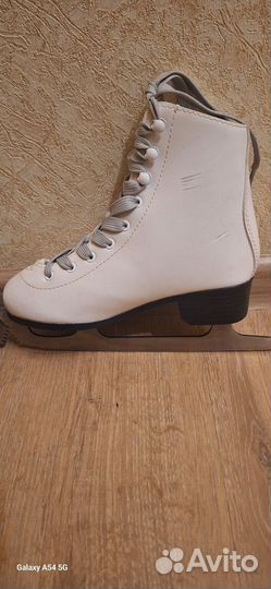 Коньки фигурные