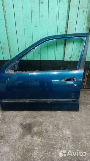 Дверь передняя левая Nissan Primera P11