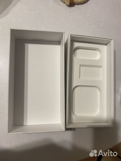 Коробка от iPhone 6s plus