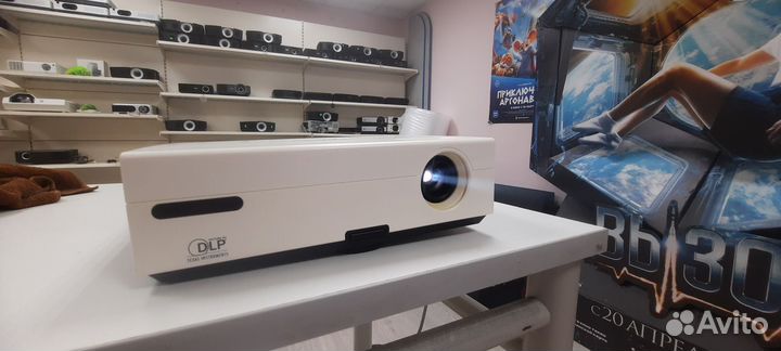 Яркий проектор Optoma (оригинал )