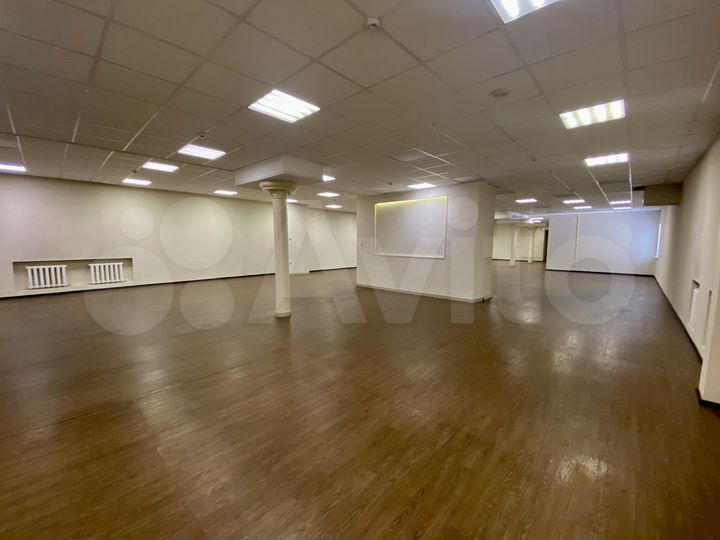 Офисы, торговые площади: 24 м², 40м², 100м², 290м²
