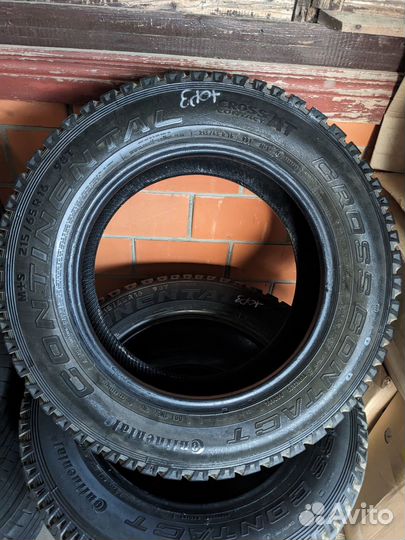 Continental CrossContact ATR 215/65 R16 98T