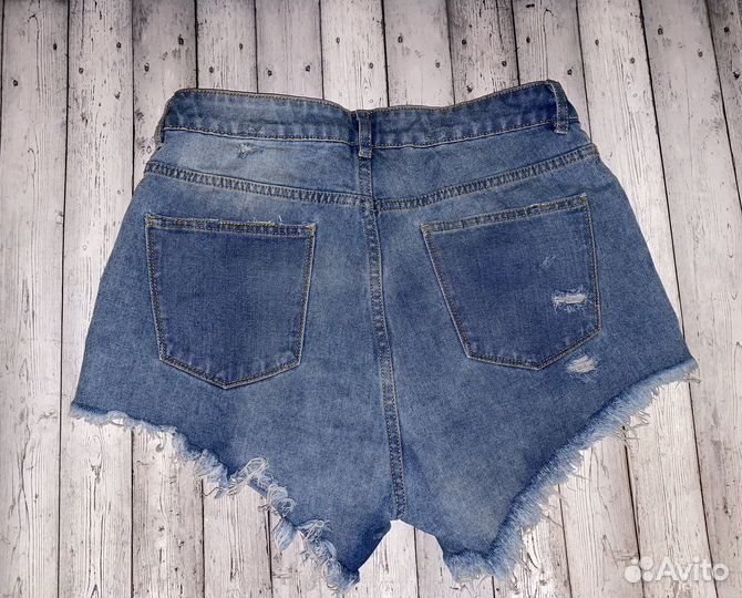 Джинсовые шорты