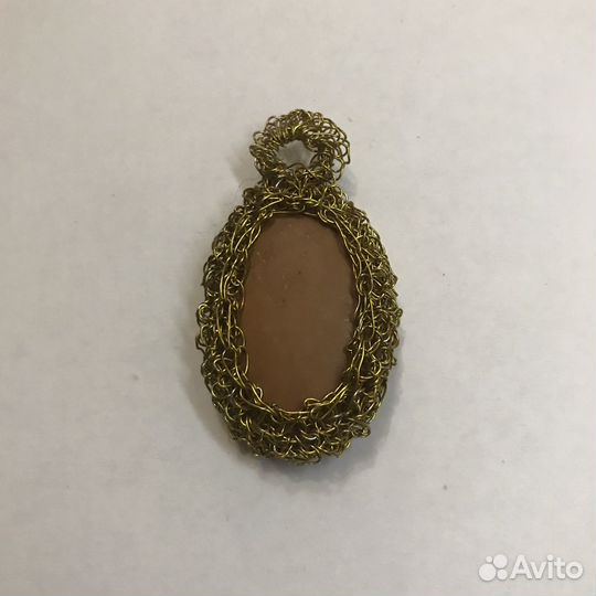 Подвеска с камнем
