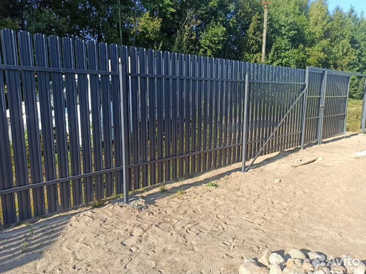 Забор из евроштакетника под ключ