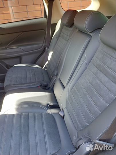 Mitsubishi Outlander, 2021