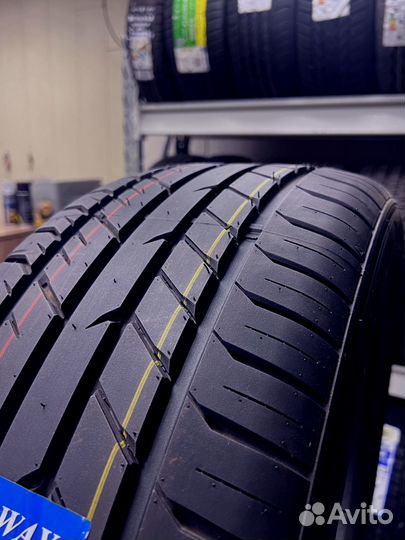 Bearway BW118 255/35 R21 131U