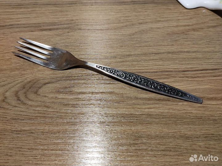 Вилка, лопаточка для торта, овощечистка