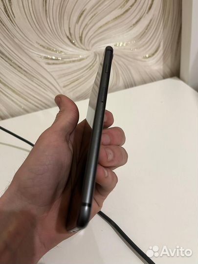 iPhone 8 Plus, 64 ГБ