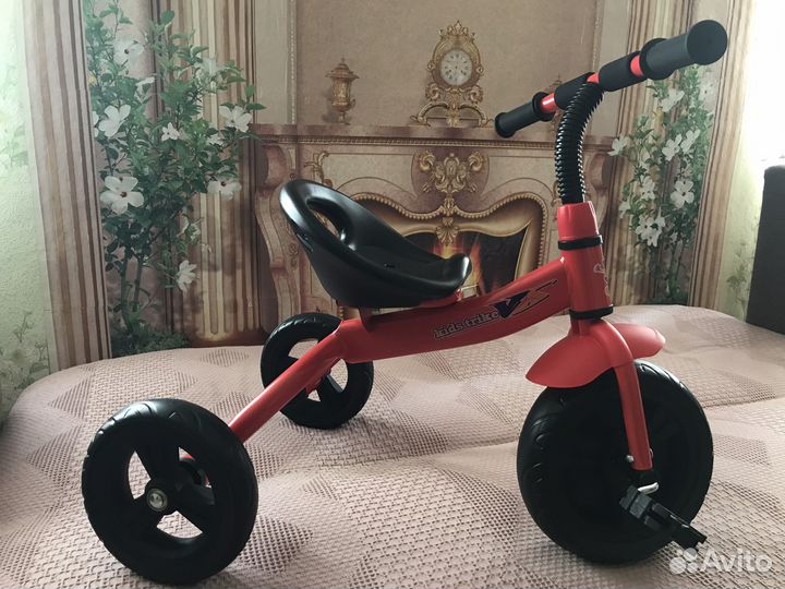 Велосипед детский трехкалессный