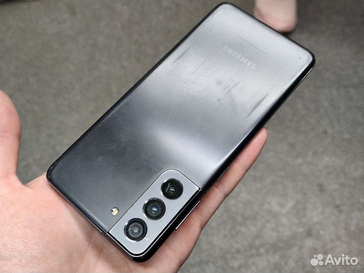Samsung Galaxy S21, 8/256 ГБ