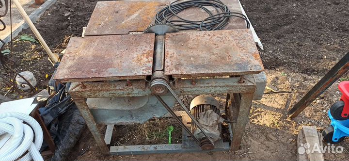 Циркулярный станок с фуганком