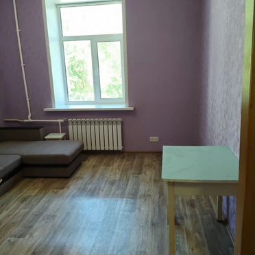 Комната в 2-к., 2/3 эт.