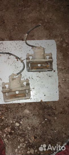 Суппорт Сузуки sx4 передний правый - левый