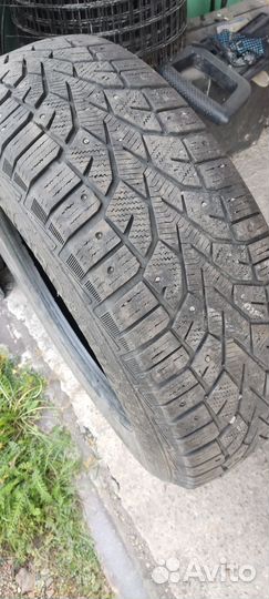 Gislaved NordFrost 100 SUV 215/70 R16