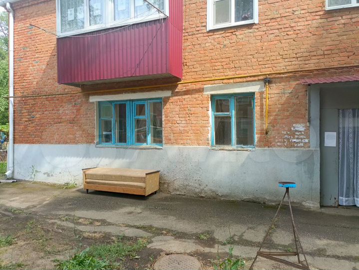 3-к. квартира, 42 м², 1/2 эт.