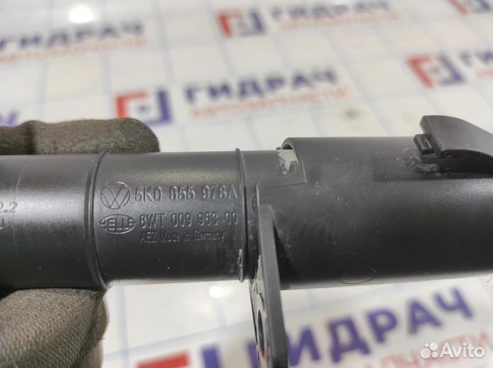 Форсунка омывателя фары Volkswagen Jetta (A6) 5K09