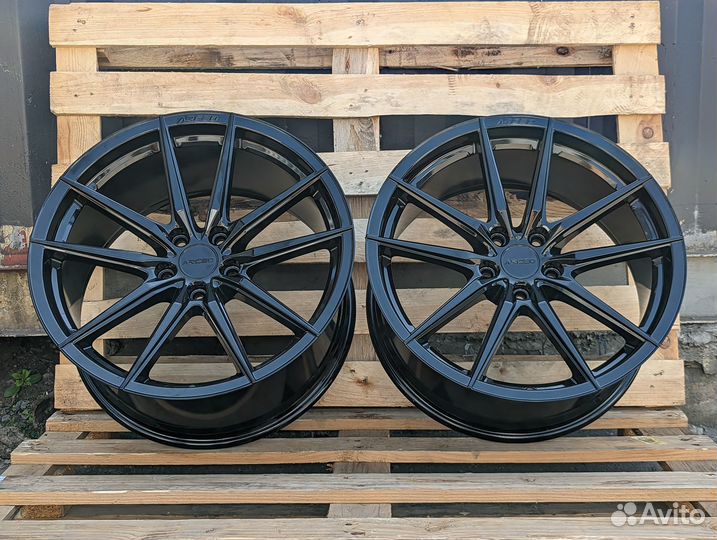 Диски оригинал Arceo R19 на Kia Stinger Mustang GS