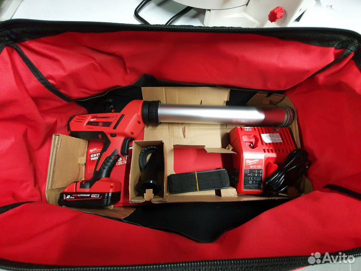 Клеевой пистолет Milwaukee C18 PCG/600А