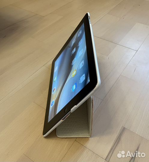 iPad 3 64Gb Wi-Fi 4G Серебряный (md368zp/A)