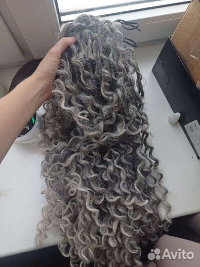 Хвост из дредокудрей и дредолоконы