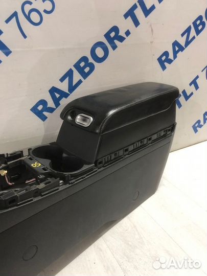 Центральная консоль с подлокотником mazda CX-7 2.3