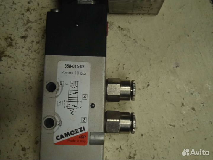 Распределитель camozzi 358-015-02