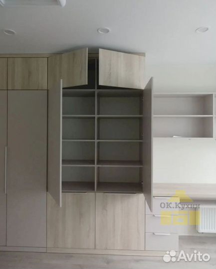 Угловой шкаф