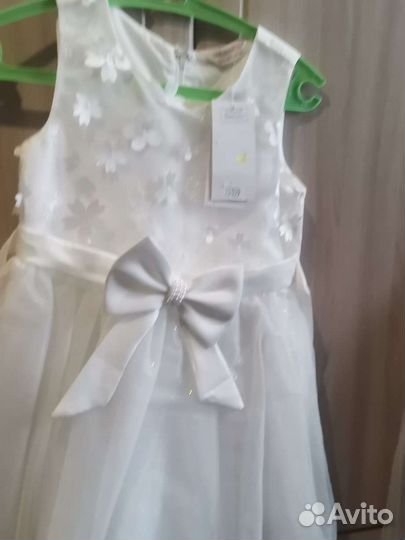 Платье для девочки новое 116 рост