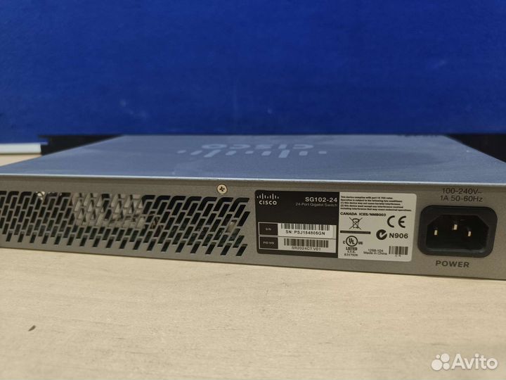 Коммутатор Cisco SG102-24