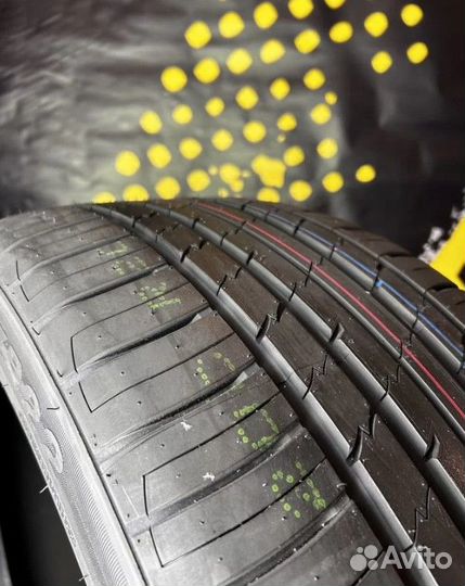 Tracmax X-Privilo RS01+ 285/40 R22 110Y