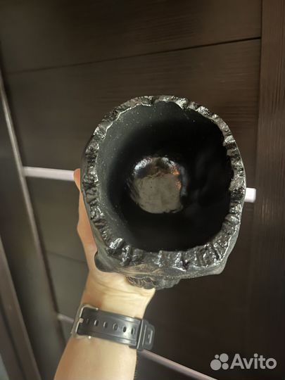 Кашпо череп