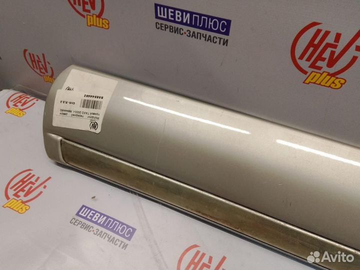 Молдинг передней двери правой Chevrolet Tahoe