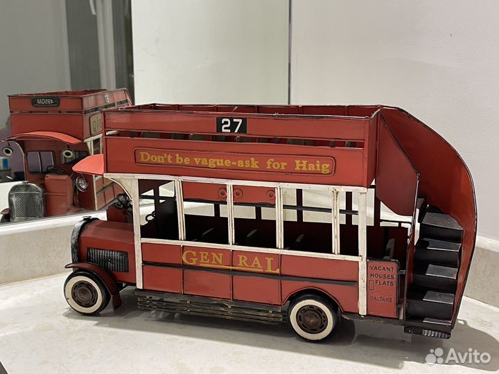 Автобус игрушка для интерьера