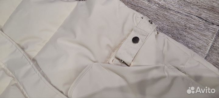 Жилетка женская утепленная новая