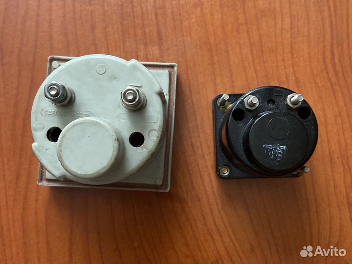 Вольтметры М42101, М4203