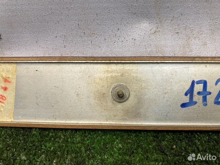 Дерево салона заднее правое Mercedes-Benz