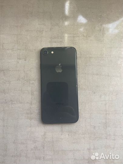 Телефон iPhone 8 64 gb
