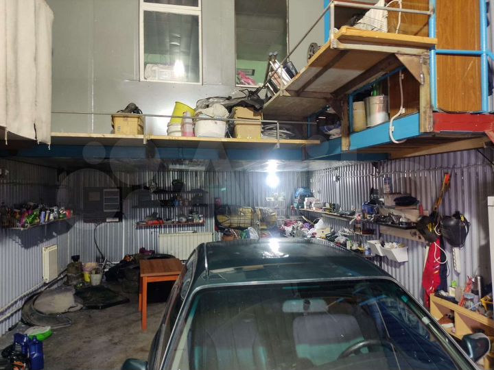 Гараж, > 30 м²