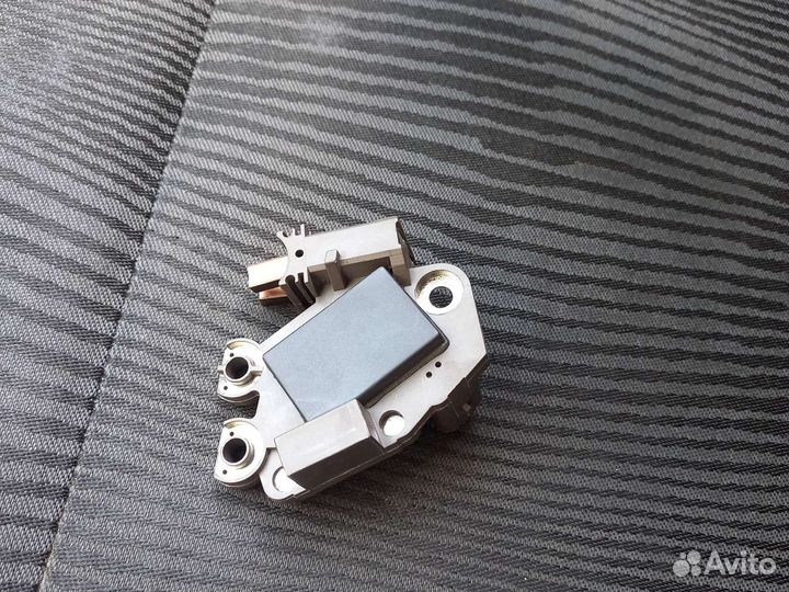 Продам релюгулятор напряжения