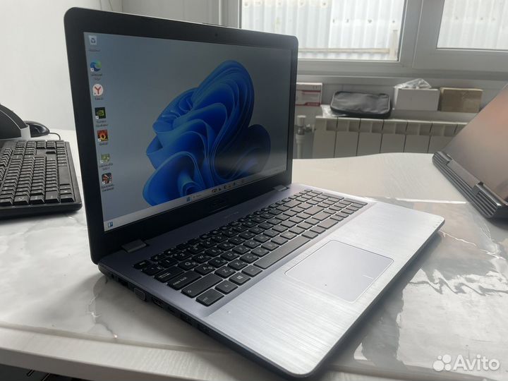 Ноутбук Asus Vivobook F542UF i3/MX130/8GB/SSD+HDD