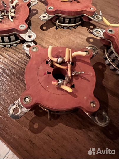 Панельки для ламп гу- 74Б.84б.гми7