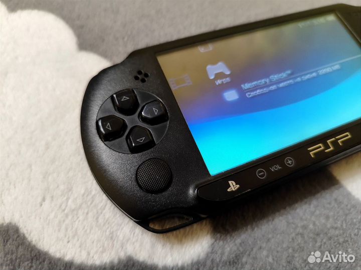 Sony PSP e1008 Street 16Gb Прошитая