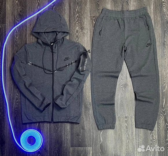 Спортивный костюм Nike tech бомбезный (тренд 2024)