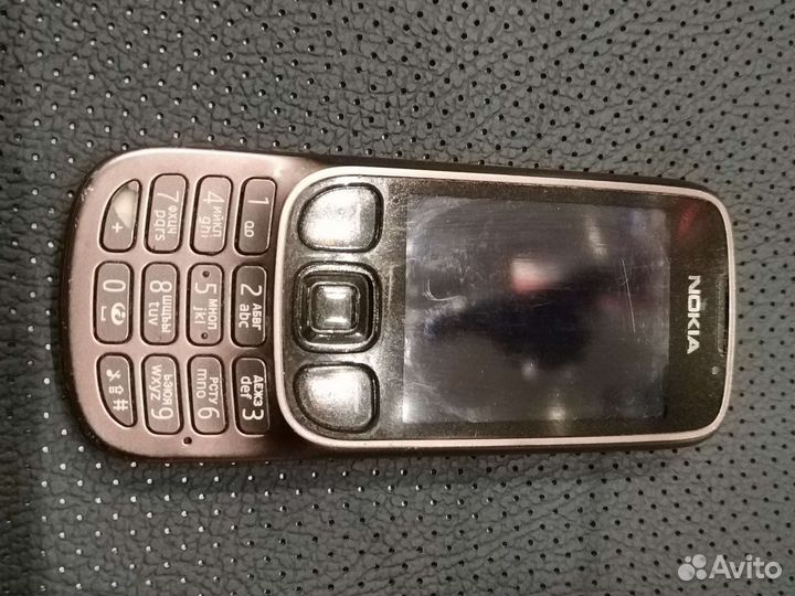 Телефон Nokia 6303