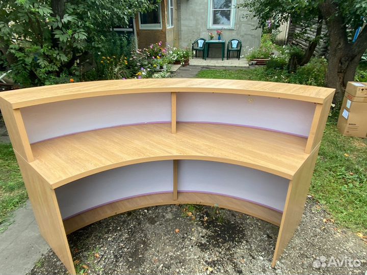 Стол ресепшн