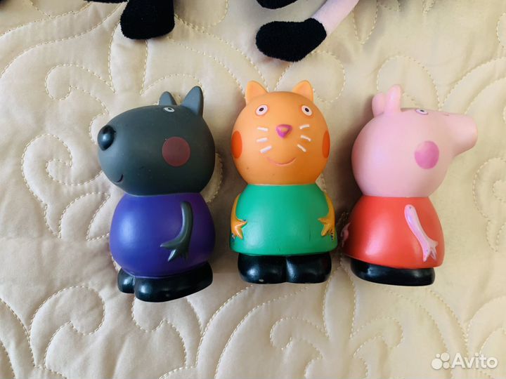 Игрушка Свинка пеппа с семьей